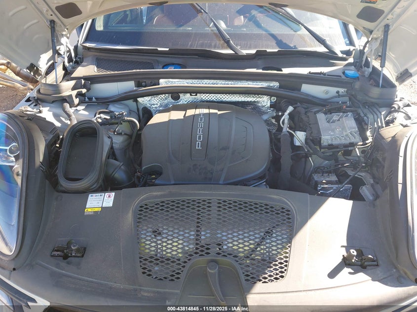 2021 Porsche Macan VIN: WP1AA2A56MLB11565 Lot: 43814845