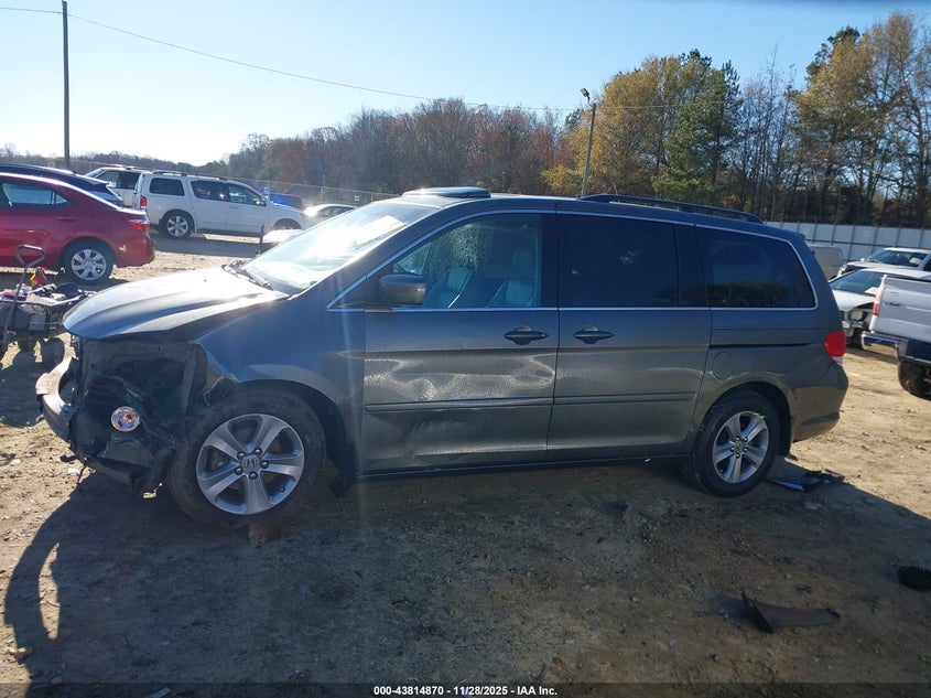2008 Honda Odyssey Touring VIN: 5FNRL38938B110704 Lot: 43814870