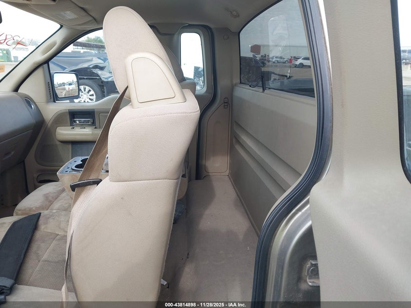 2004 Ford F-150 Xl/Xlt VIN: 1FTRF12574NC26890 Lot: 43814898