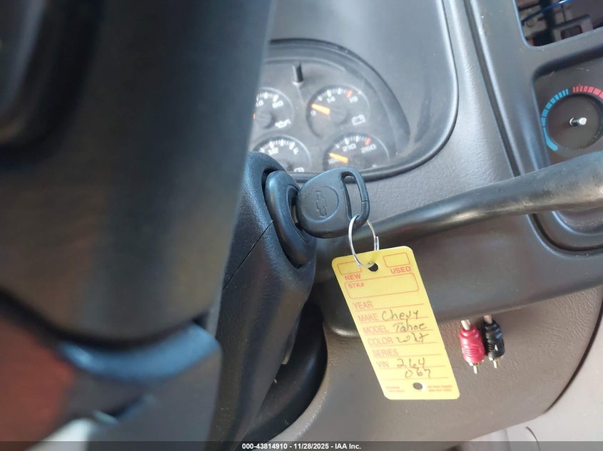2003 Chevrolet Tahoe Lt VIN: 1GNEC13ZX3R264069 Lot: 43814910