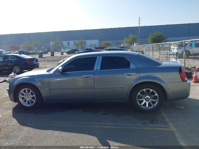 2006 Chrysler 300C VIN: 2C3LA63H56H282742 Lot: 43814921