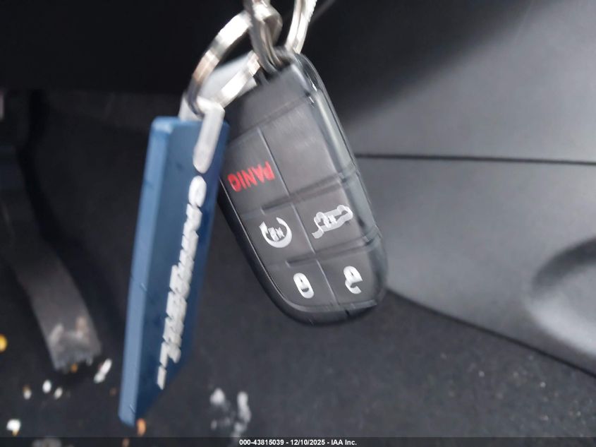 2019 Jeep Grand Cherokee Limited 4X4 VIN: 1C4RJFBG5KC649196 Lot: 43815039