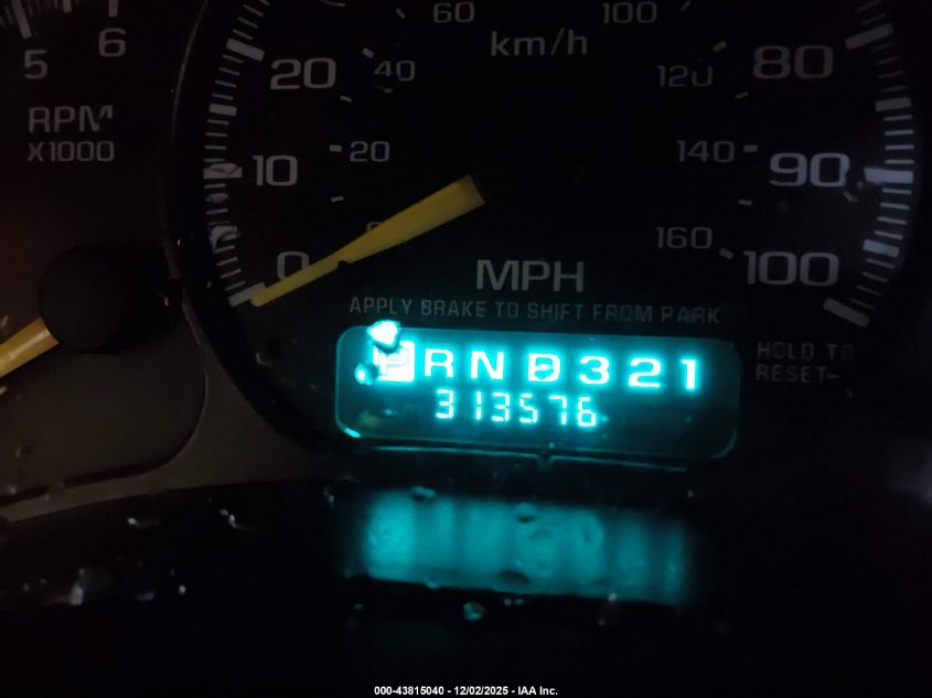 2001 Chevrolet Suburban 1500 Lt VIN: 3GNFK16T61G175692 Lot: 43815040