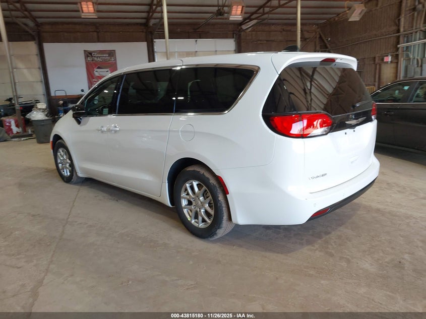 2C4RC1CGXTR189649 2026 CHRYSLER VOYAGER photo no. 3