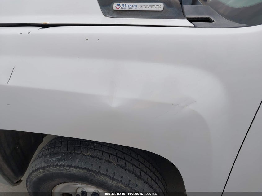 2008 Chevrolet Silverado 2500Hd Work Truck VIN: 1GBHC24698E121231 Lot: 43815186