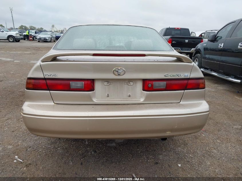 1998 Toyota Camry Le VIN: JT2BG22K5W0214935 Lot: 43815269