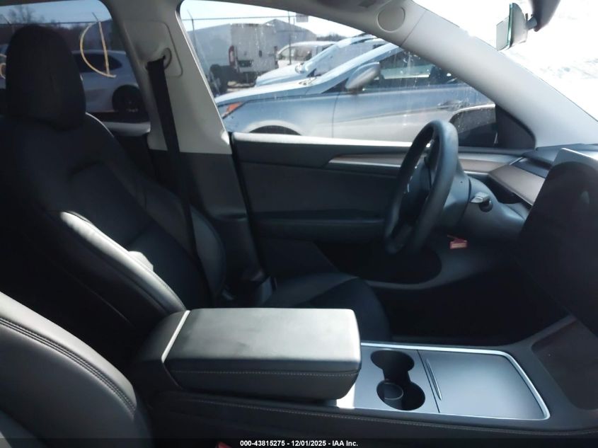 2023 Tesla Model Y Awd/Long Range Dual Motor All-Wheel Drive VIN: 7SAYGDEE5PA030956 Lot: 43815275