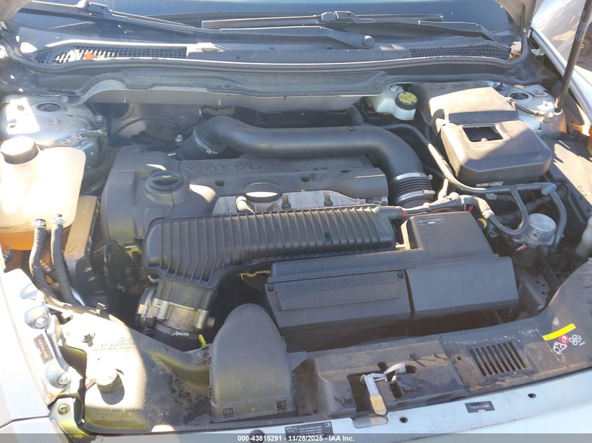 2012 Volvo C70 T5/T5 Platinum/T5 Premier Plus VIN: YV1672MC3CJ130692 Lot: 43815291