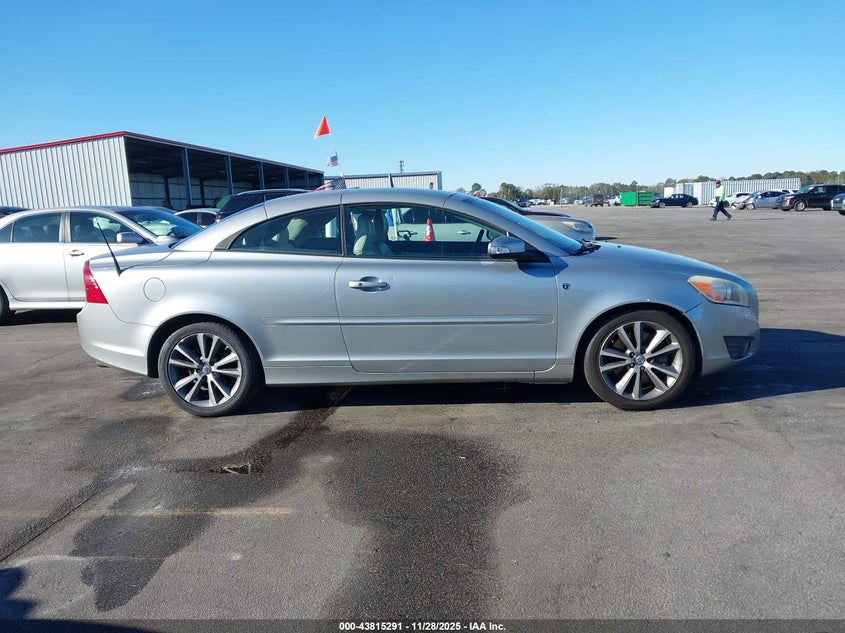 2012 Volvo C70 T5/T5 Platinum/T5 Premier Plus VIN: YV1672MC3CJ130692 Lot: 43815291