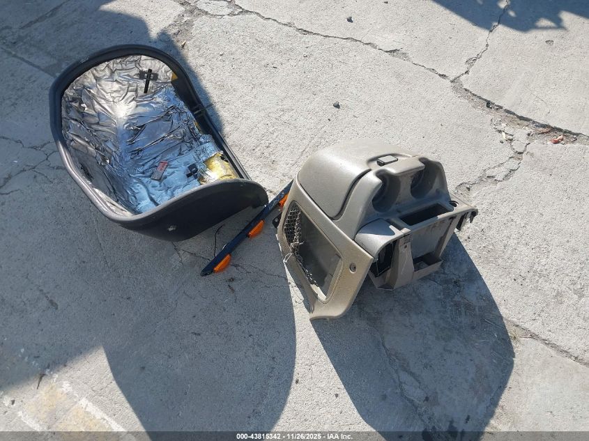 2005 Chevrolet Astro VIN: 1GCDM19X05B134207 Lot: 43815342