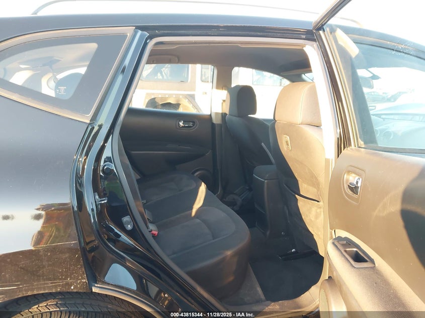 2014 Nissan Rogue Select S VIN: JN8AS5MV1EW716786 Lot: 43815344