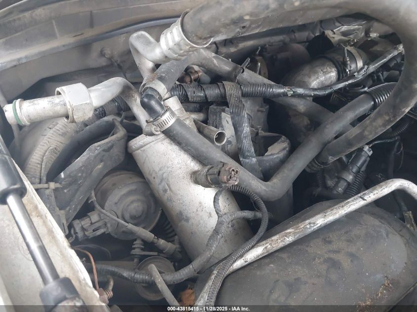 2000 Ford F-350 Lariat/Xl/Xlt VIN: 1FDWF36F2YEE26949 Lot: 43815415