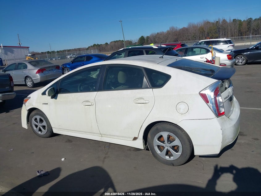 2015 Toyota Prius Two VIN: JTDKN3DU1F1911160 Lot: 43815426