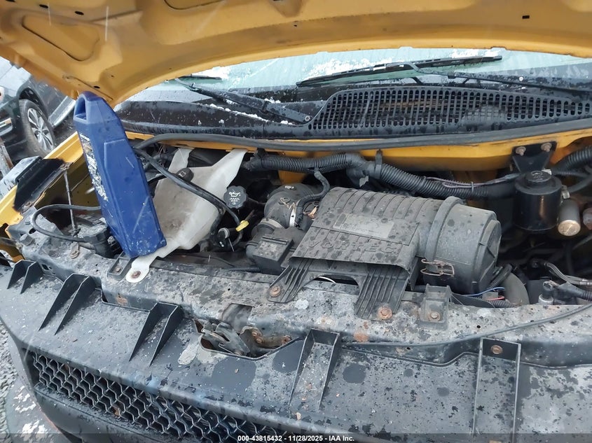 2012 Chevrolet Express Cutaway Work Van VIN: 1GB3G3BG5C1179398 Lot: 43815432