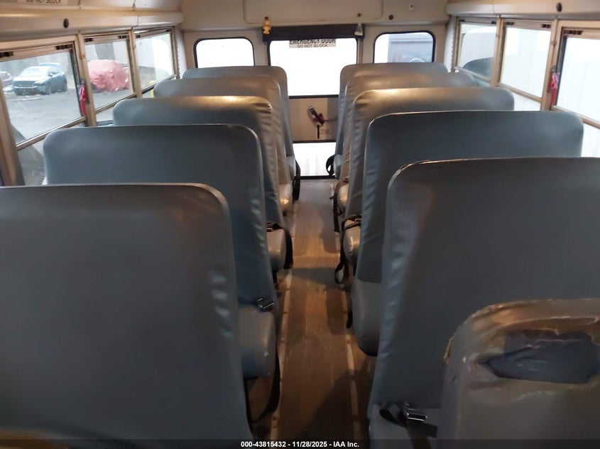 2012 Chevrolet Express Cutaway Work Van VIN: 1GB3G3BG5C1179398 Lot: 43815432