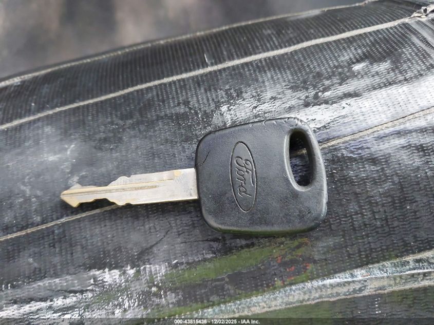 2004 Ford F-150 Heritage Xl/Xlt VIN: 2FTRF17254CA82745 Lot: 43815436