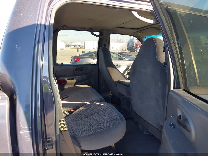 2001 Ford F-150 Harley-Davidson Edition/King Ranch Edition/Lariat/Xlt VIN: 1FTRW07L21KE37123 Lot: 43815479