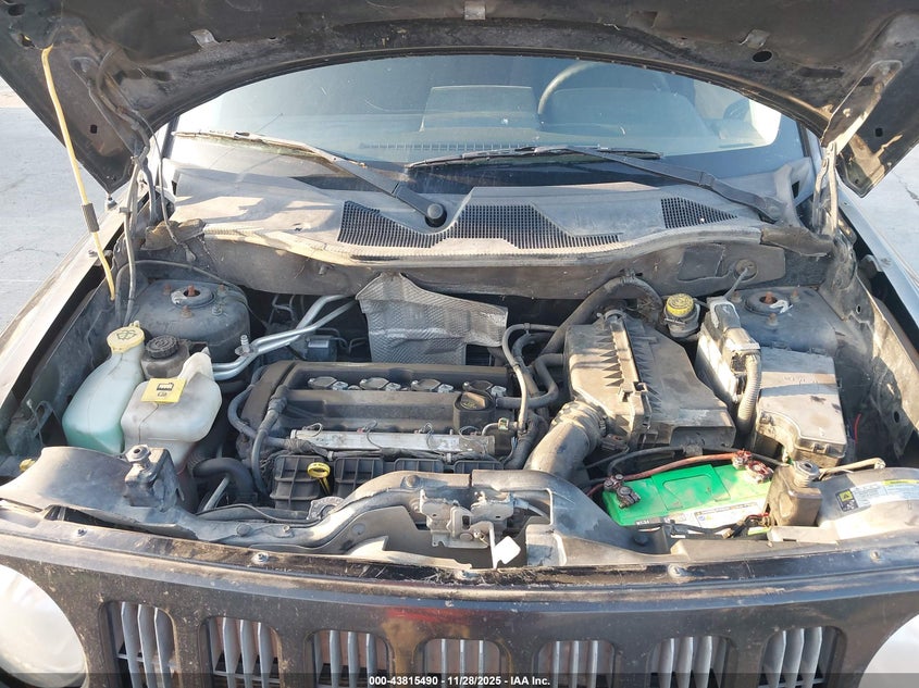 2008 Jeep Patriot Sport VIN: 1J8FT28088D732505 Lot: 43815490