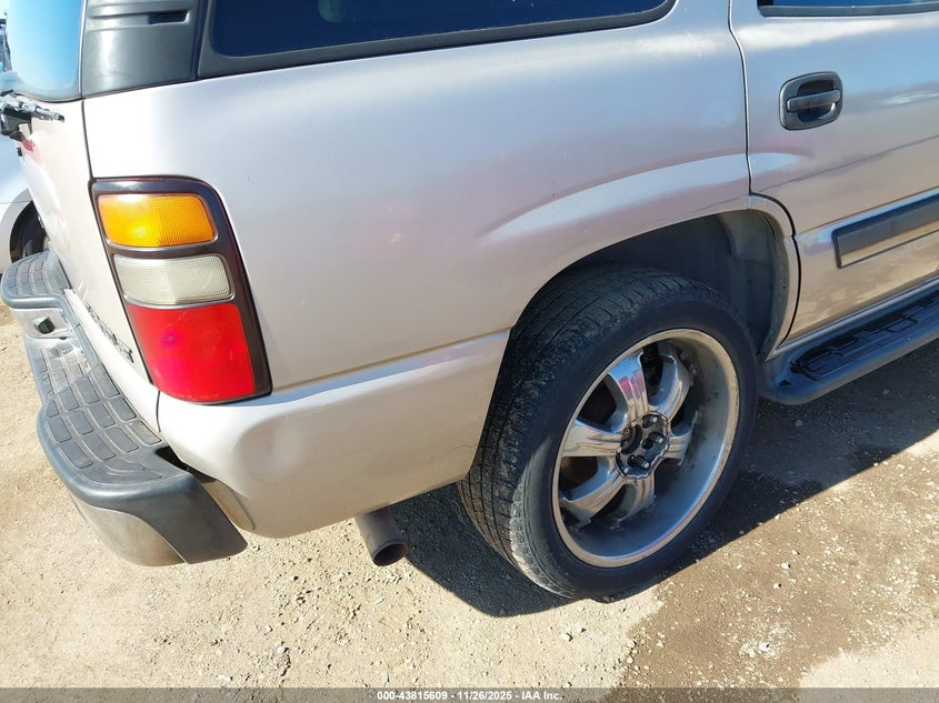 2005 Chevrolet Tahoe Ls VIN: 1GNEC13TX5R216344 Lot: 43815609