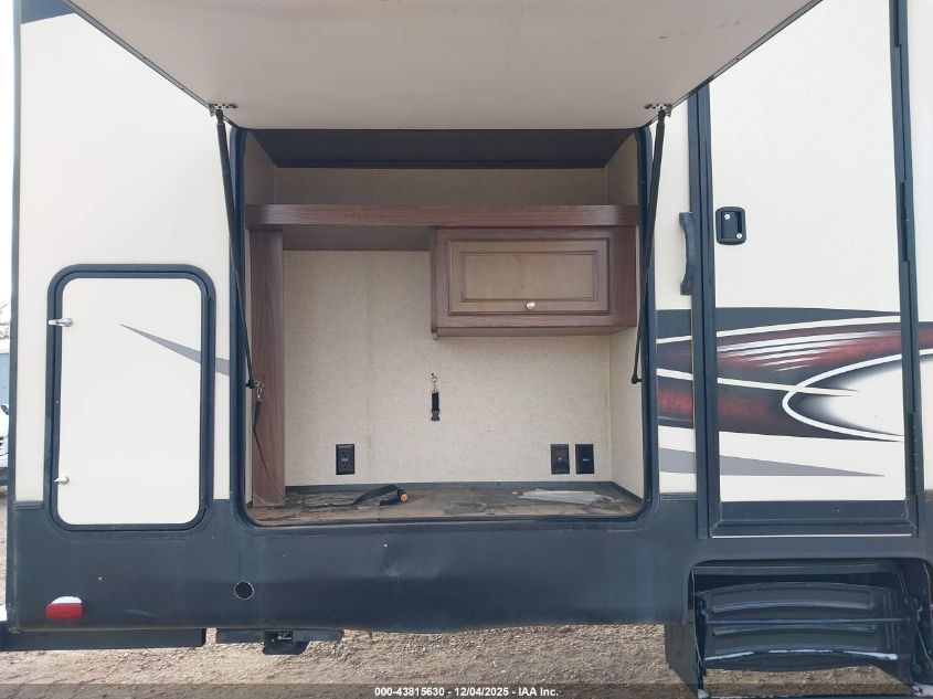 2017 Heartland Elkridge 36' 5Th Wheel VIN: 5SFRG4025HE332135 Lot: 43815630