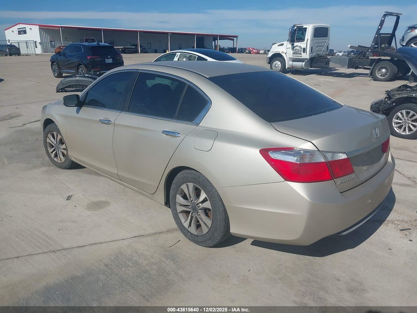 1HGCR2F3XFA181130 2015 HONDA ACCORD photo no. 3