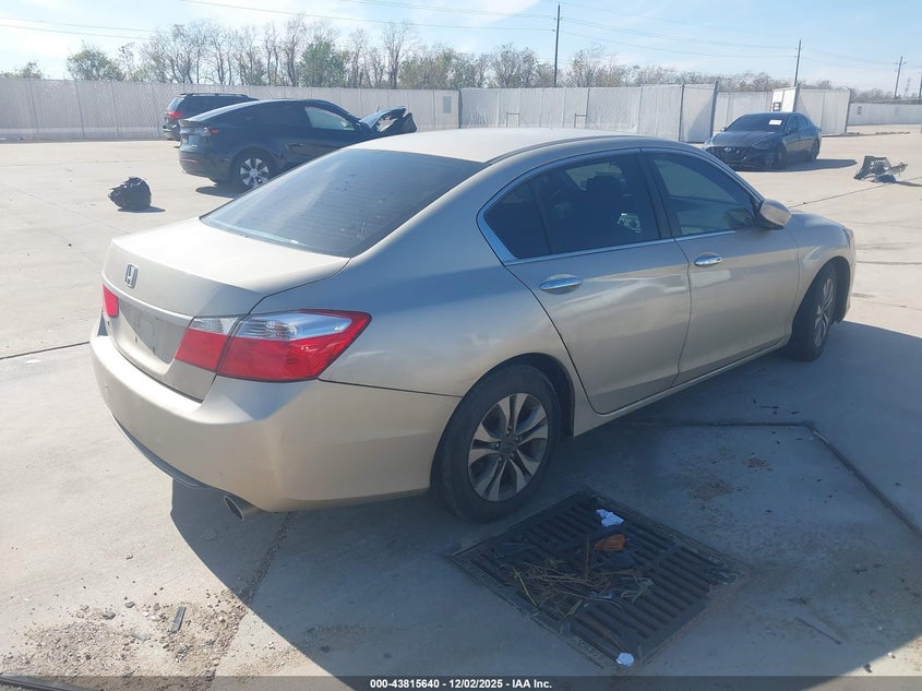 1HGCR2F3XFA181130 2015 HONDA ACCORD photo no. 4