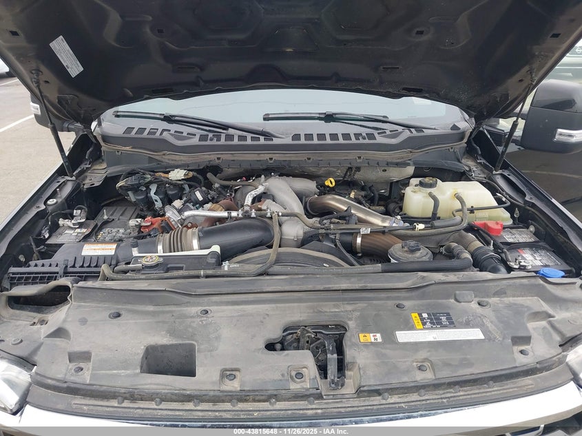 2024 Ford F-350 Chassis Lariat VIN: 1FD8W3HT1REC01631 Lot: 43815648