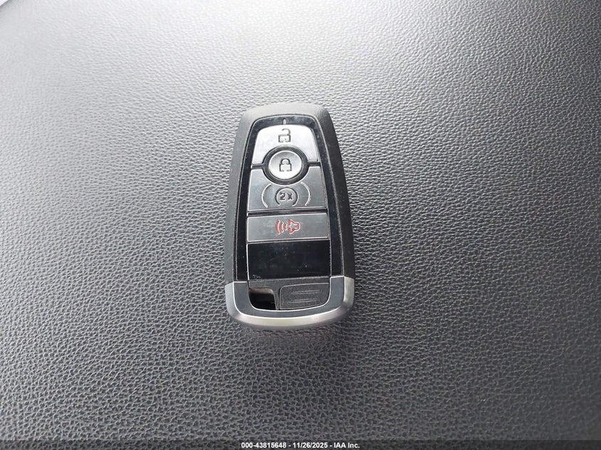 2024 Ford F-350 Chassis Lariat VIN: 1FD8W3HT1REC01631 Lot: 43815648