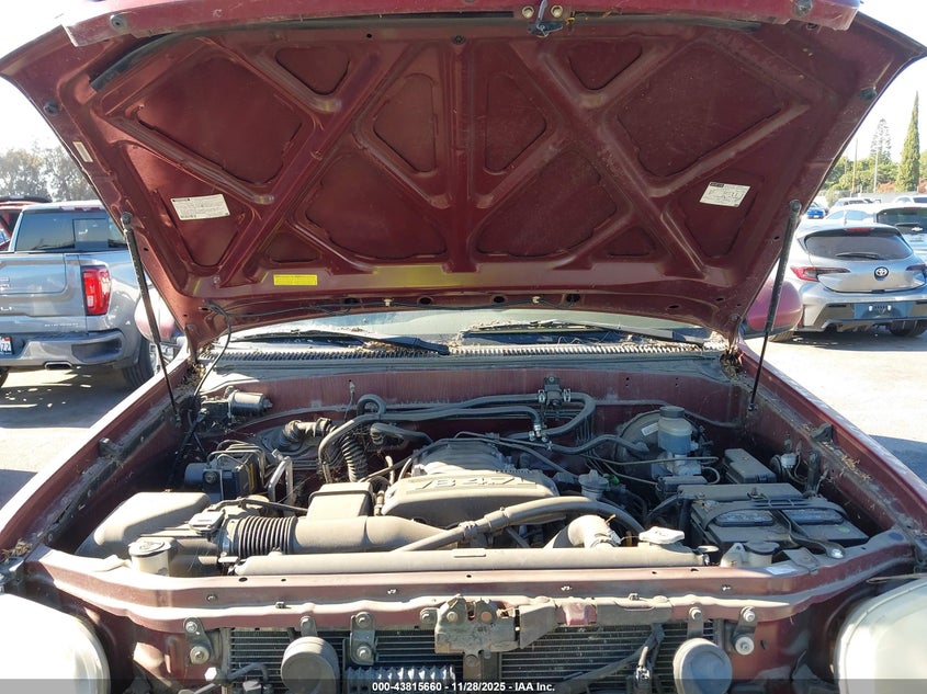 2004 Toyota Sequoia Sr5 V8 VIN: 5TDZT34AX4S217870 Lot: 43815660