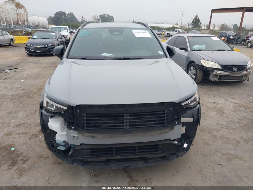 2025 Volvo Ex40 Twin Motor Core VIN: YV4ER3HJXS2504764 Lot: 43815665