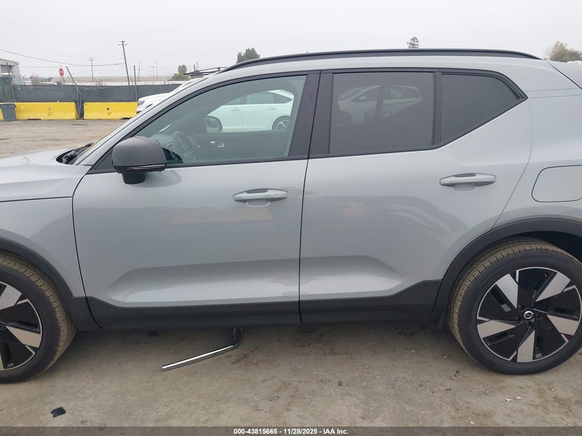 2025 Volvo Ex40 Twin Motor Core VIN: YV4ER3HJXS2504764 Lot: 43815665