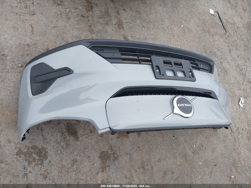 2025 Volvo Ex40 Twin Motor Core VIN: YV4ER3HJXS2504764 Lot: 43815665