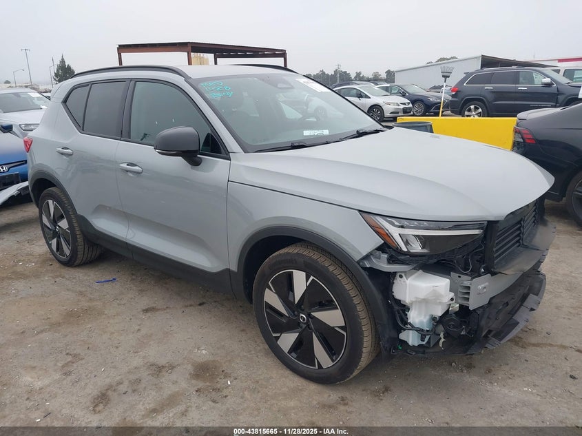2025 VOLVO EX40  (VIN: YV4ER3HJXS2504764)