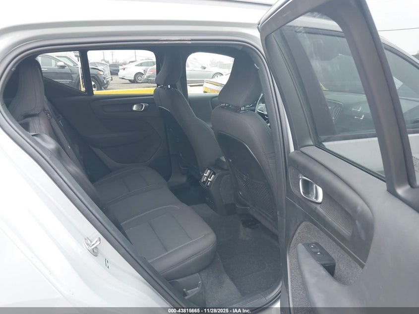 2025 Volvo Ex40 Twin Motor Core VIN: YV4ER3HJXS2504764 Lot: 43815665