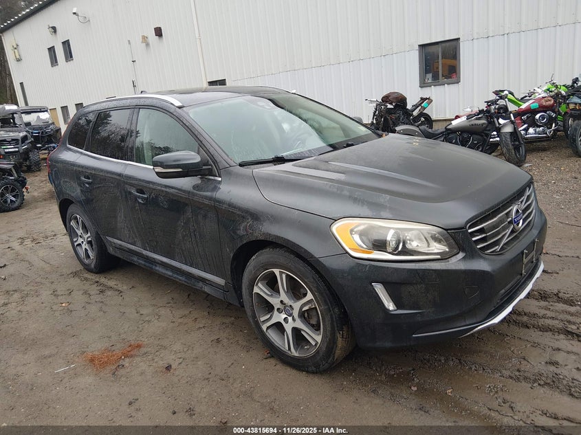 VOLVO XC60 T6 PLATINUM