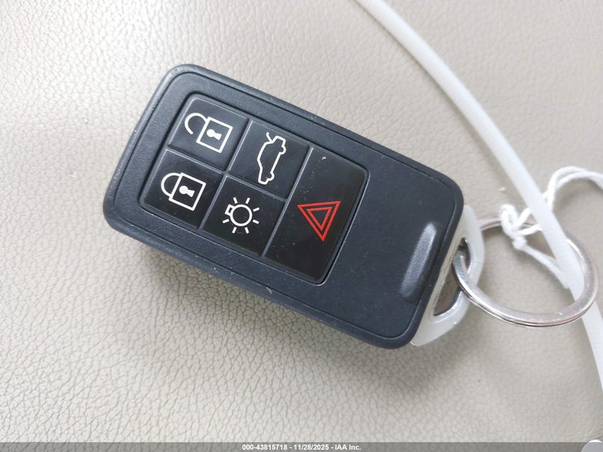 2016 Volvo S60 Inscription T5 Premier VIN: LYV612TK3GB100641 Lot: 43815718