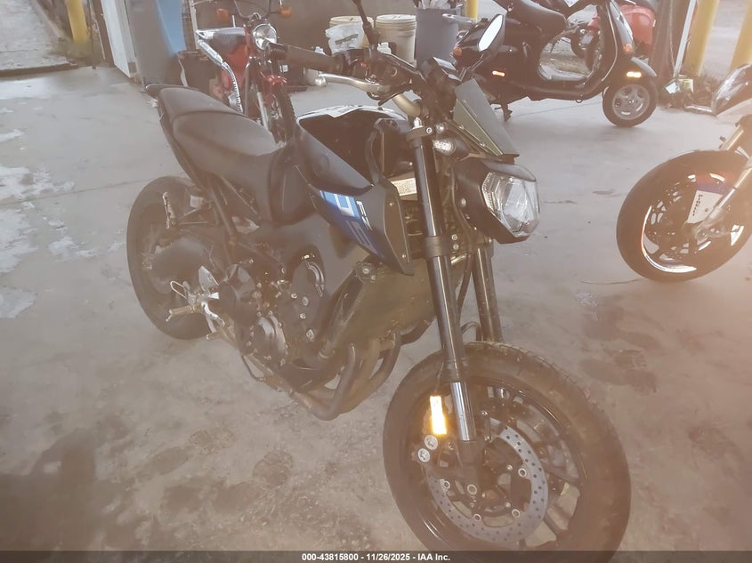 YAMAHA FZ09 2016. Lot# 43815800. VIN JYARN33E1GA010196. Photo 1