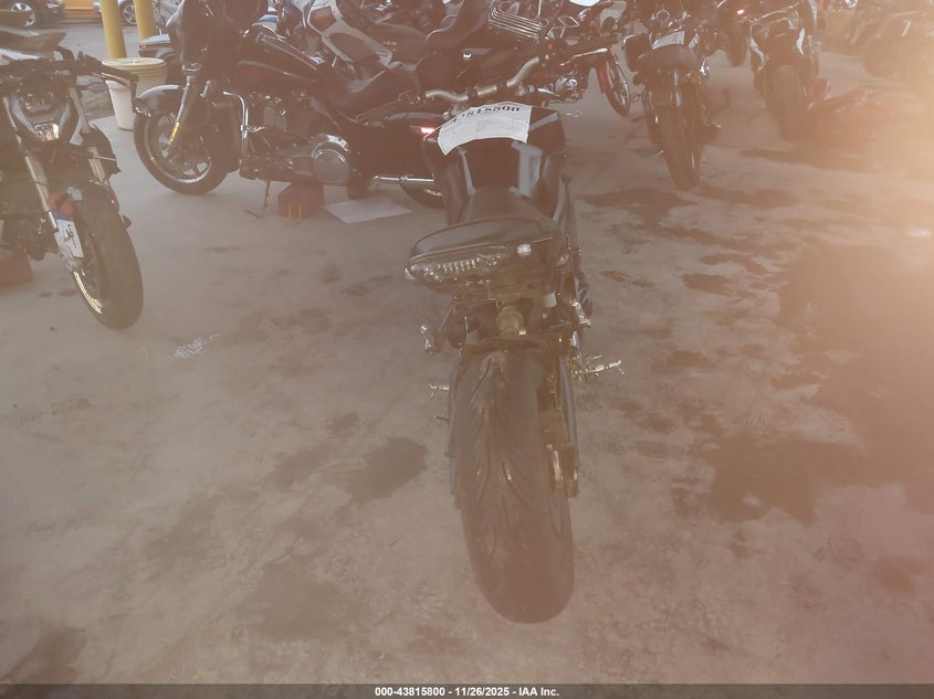 2016 Yamaha Fz09 VIN: JYARN33E1GA010196 Lot: 43815800