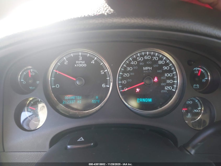 2013 Chevrolet Tahoe Ltz VIN: 1GNSCCE05DR372405 Lot: 43815802