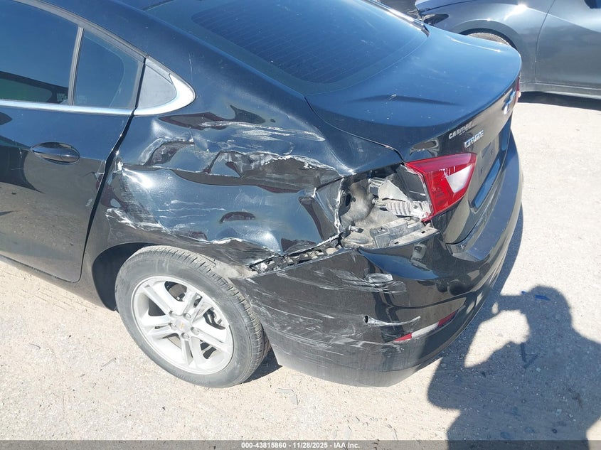 2018 Chevrolet Cruze Lt Auto VIN: 1G1BE5SM8J7171975 Lot: 43815860