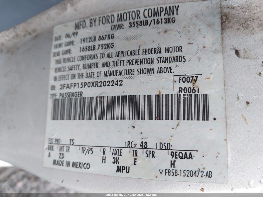 1999 Ford Escort Se VIN: 3FAFP15P0XR202242 Lot: 43815870