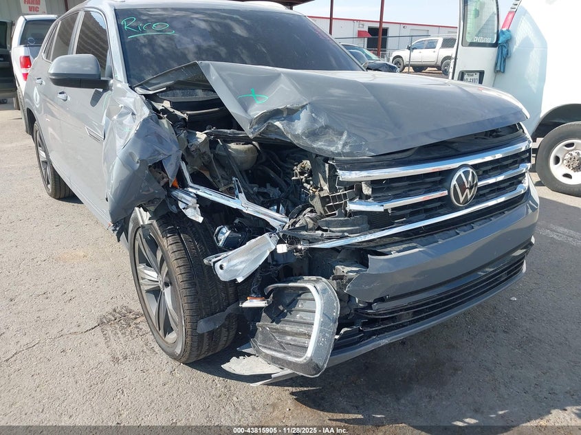 2022 Volkswagen Atlas Cross Sport 3.6L V6 Sel R-Line VIN: 1V2SE2CA9NC212703 Lot: 43815905