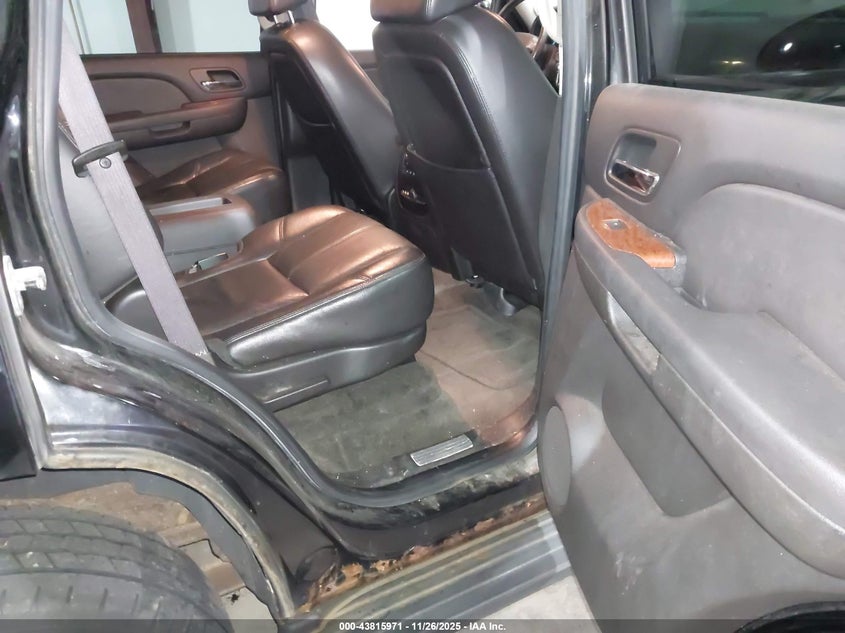 2008 GMC Yukon Slt VIN: 1GKFK13038R120506 Lot: 43815971