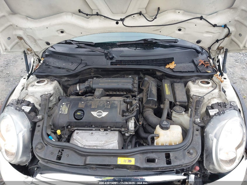 2012 Mini Cooper VIN: WMWSU3C54CT260469 Lot: 43816091