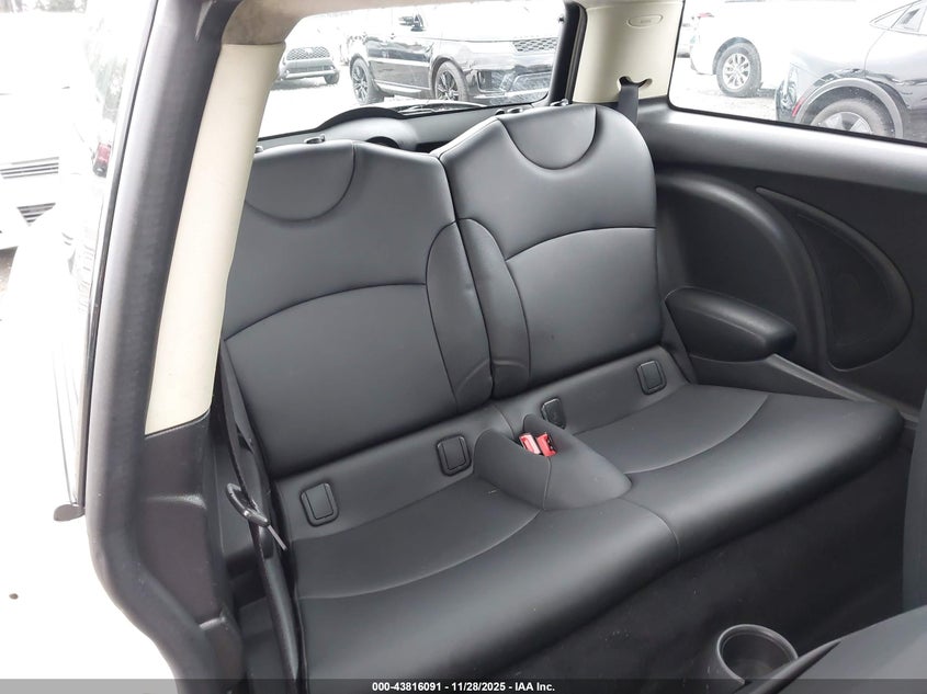 2012 Mini Cooper VIN: WMWSU3C54CT260469 Lot: 43816091