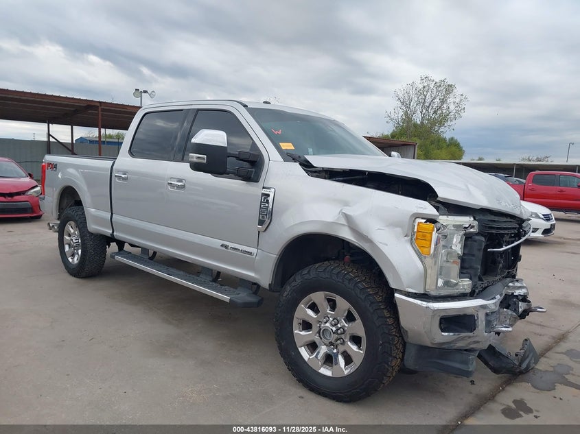 FORD F-250 LARIAT