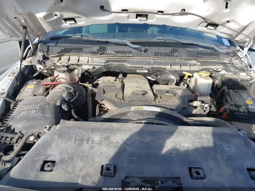 2017 Ram 5500 Chassis St/Slt VIN: 3C7WRMDL0HG768552 Lot: 43816104