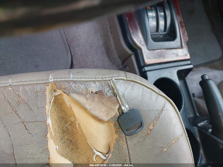 2000 Toyota 4Runner Sr5 V6 VIN: JT3GN86R2Y0175726 Lot: 43816130