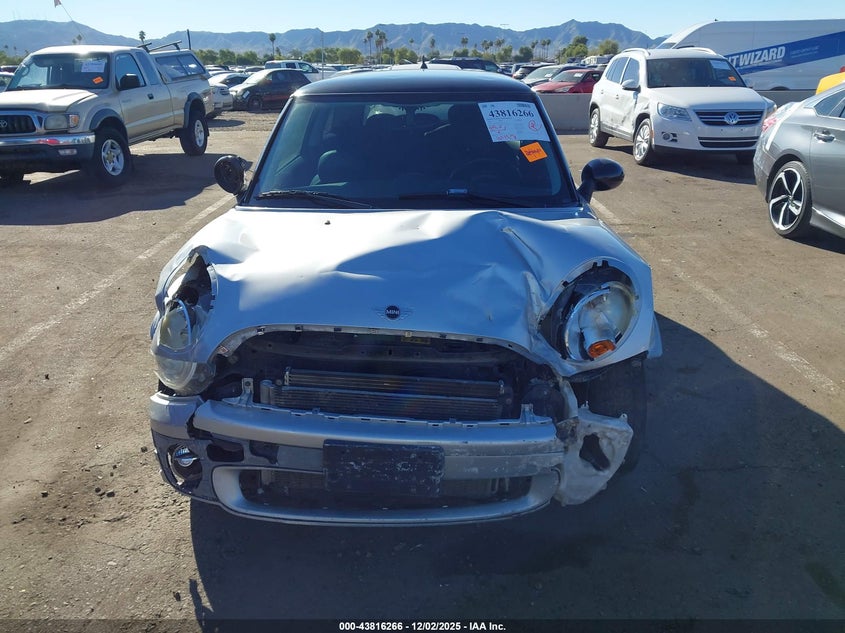 WMWMF3C50ATU79123 2010 MINI COOPER photo no. 12