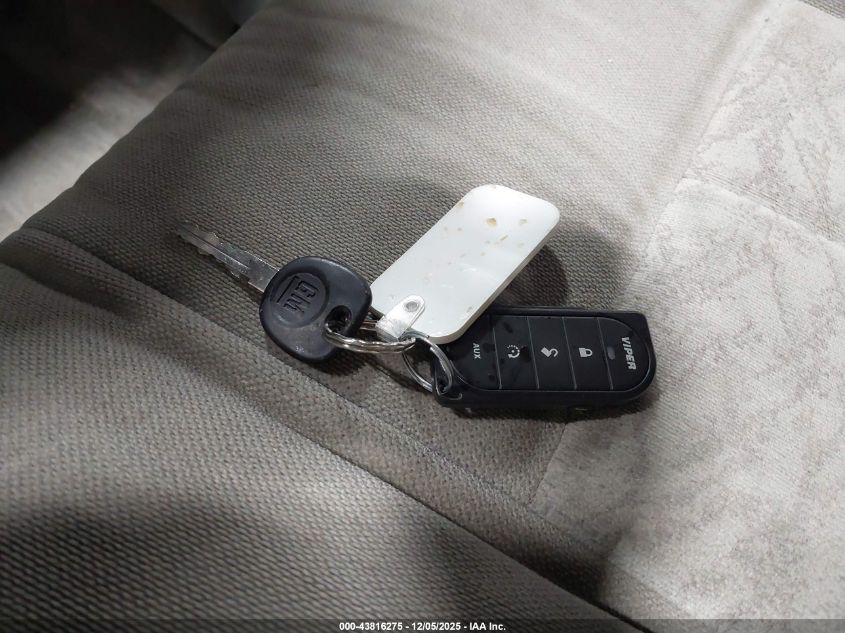 2005 GMC Envoy Sle VIN: 1GKDT13S852110435 Lot: 43816275